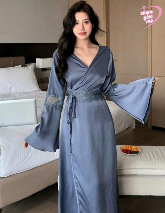 Các Mẫu Quần Áo Ngủ Nữ Chạm Giấc Mơ Bạn Nên Có Trong Tủ Đồ 2025 Áo choàng ngủ sang trọng