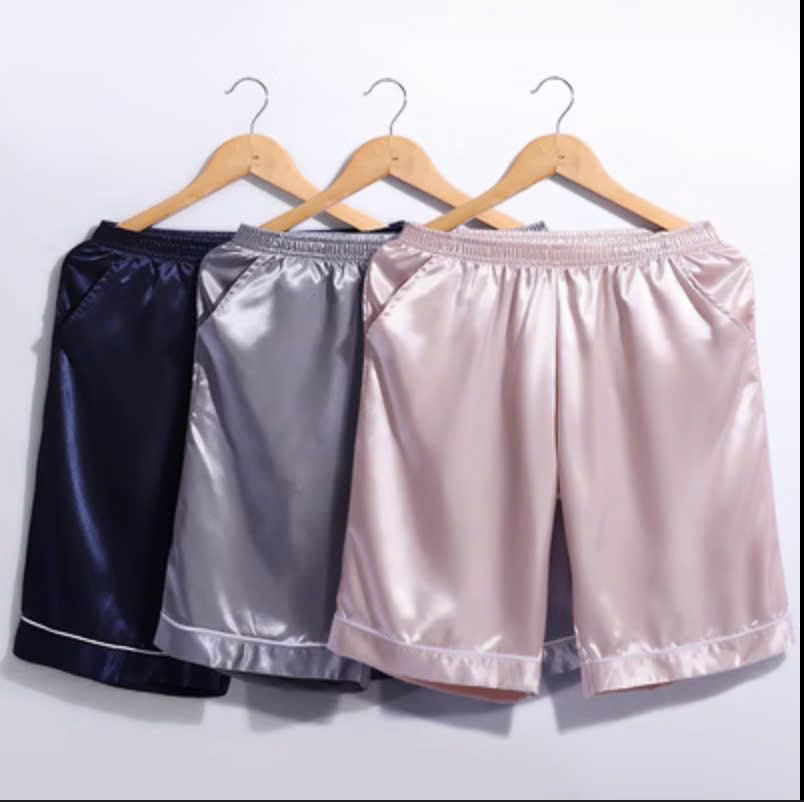 Mẫu quần đùi ngủ nam hot nhất 2025: Đẳng cấp thư giãn cho phái mạnh Quần đùi ngủ nam lụa